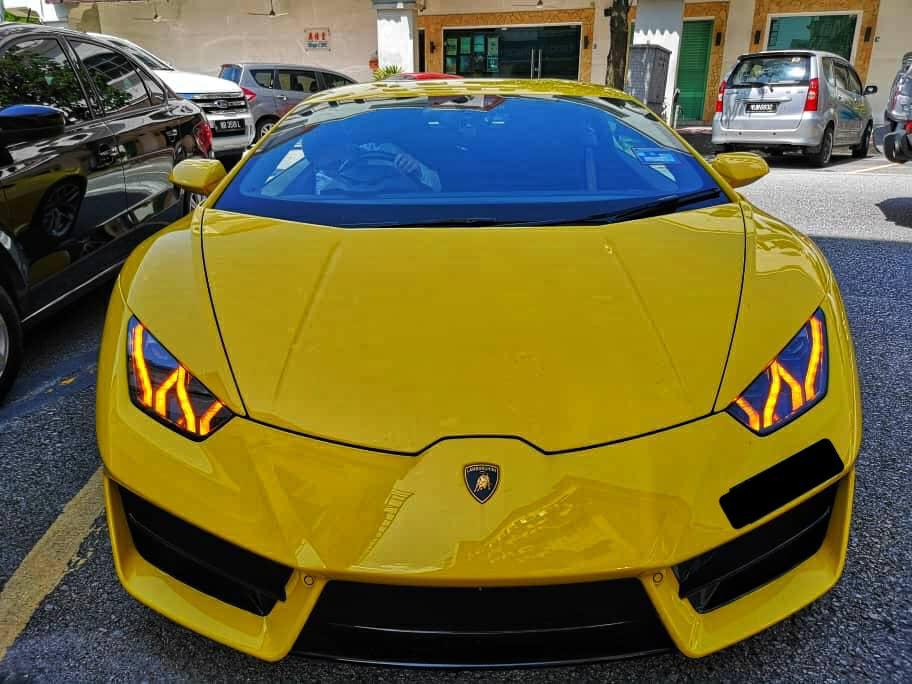 Lamborghini Huracan On Rent